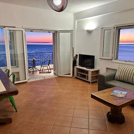 Roumers Himara Экстерьер фото