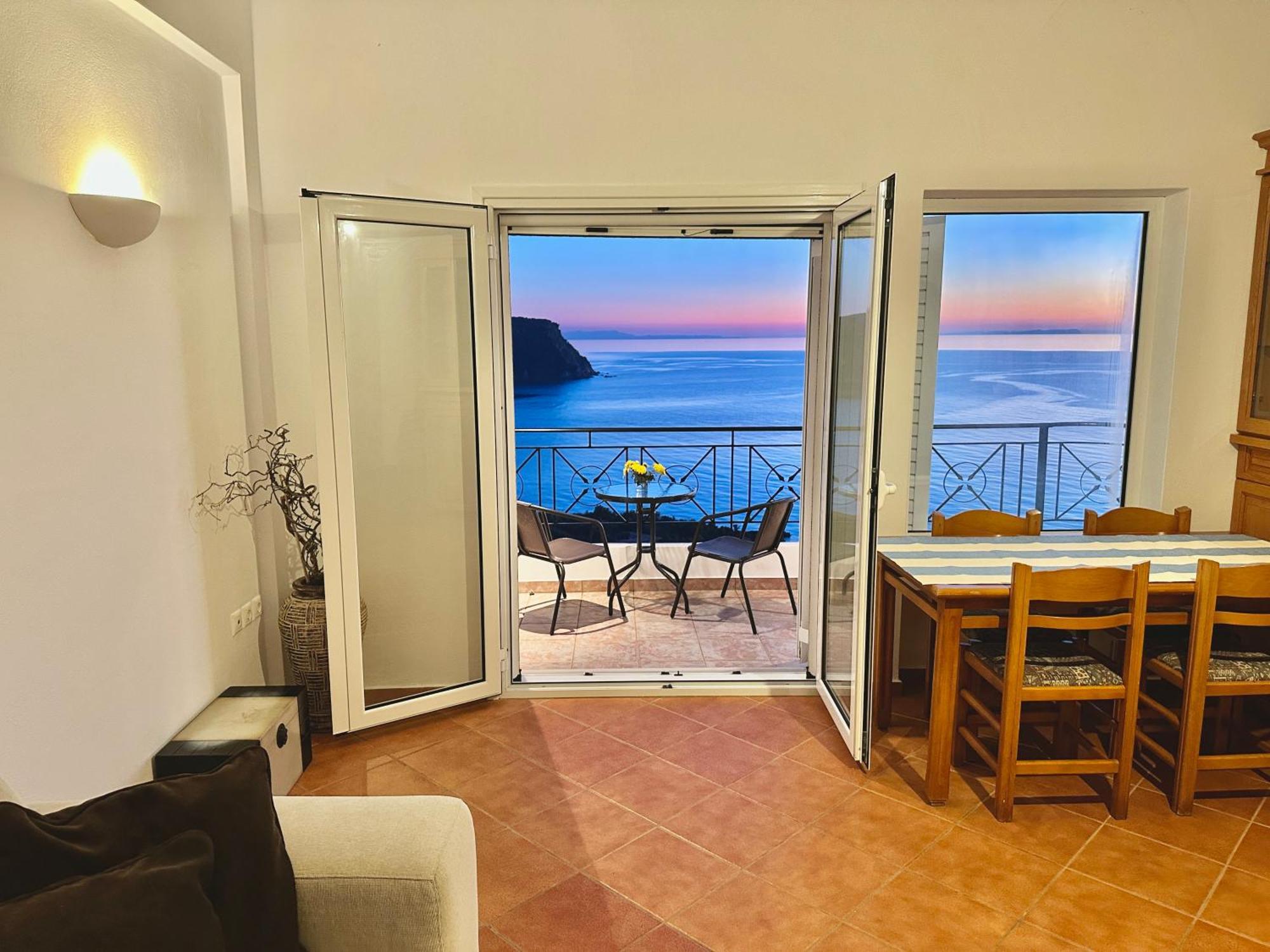 Roumers Himara Экстерьер фото